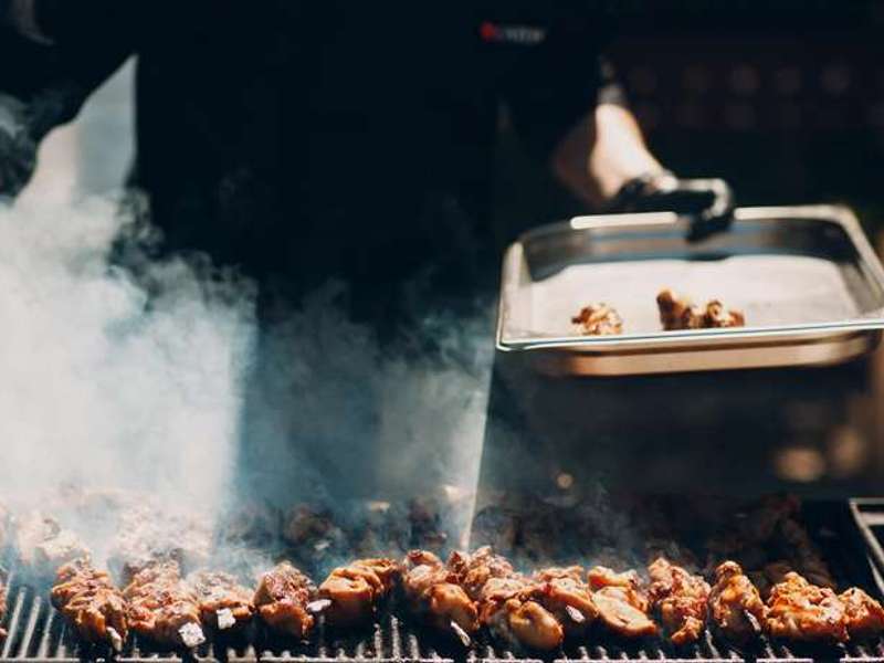 Posoda za žar za peko na žaru